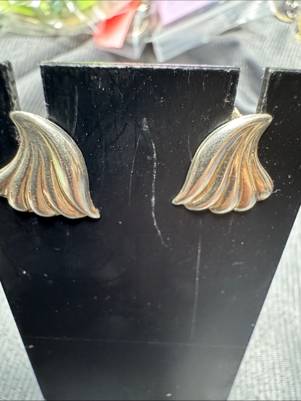 VTG Marked 925 Silver on Post Curved Petal Stud Earrings